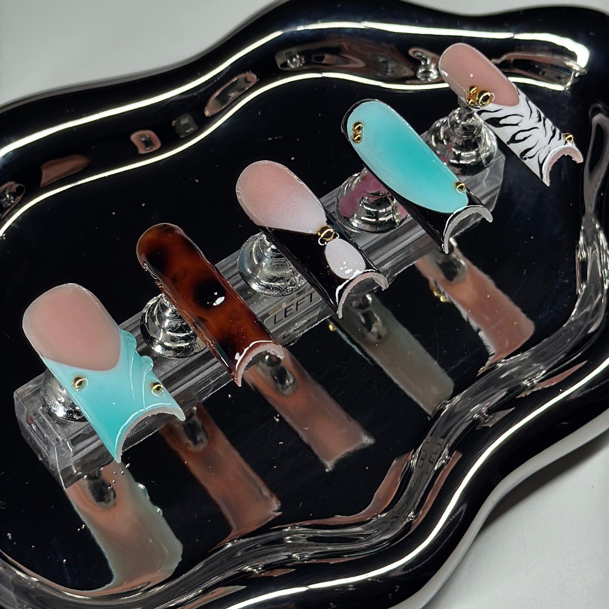 THE PRETTY IN PRINT SET