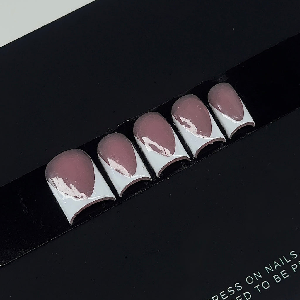 THE FRENCH TIP BADDIE SET